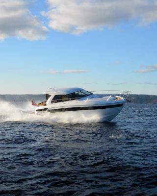 2016-31-03 Båt på vannet 2016-31-03 Båt på vannet