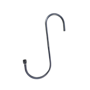 En S-formet malerkrok i metall, brukt til å henge malingsspannet på stigen eller stillaset