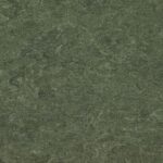 Linoleum gulv av 98% naturlige ingredienser. Antibakteriell og antiviral. Passer til alle tørre rom. Slitesterkt. Fliseformat.