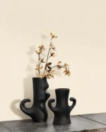 Casadeco Nest tapet med diskré tekstur. Perfekt for et skandinavisk interiør med fokus på naturlige materialer