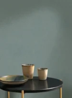 Casadeco Nest tapet med diskré tekstur. Perfekt for et skandinavisk interiør med fokus på naturlige materialer