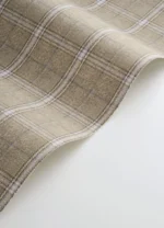 Lunt tekstiltapet med vintage mønster og skumstruktur fra kolleksjonen Gentle Thread.