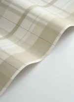 Klassisk skotskrutet tapet i beige tekstil-look fra kolleksjonen Tartan Touch.