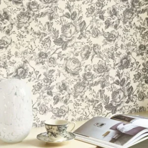 Casadeco Celestine blomstertapet skaper en herskapelig og lun atmosfære.
