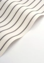 Klassisk stripete tapet fra Casadeco Rayure med vertikale linjer i et tidløst og elegant design