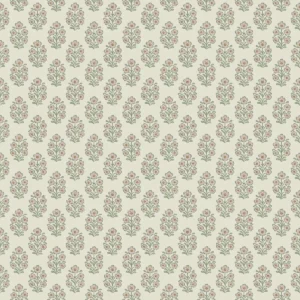 Tidløst og småblomstrete tapet med et rytmisk mønster av små blomsterbuketter inspirert av klassisk blokktrykk, som gir et lunt og landlig uttrykk.