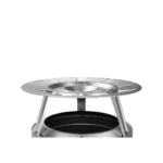 Solo Stove Summit 24 varmedeflektor i rustfritt stål med tre avtakbare ben og stor varmereflekterende flate.