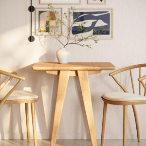 Shellstone Greige er en vakker steinimitasjon i melert grå‑beige farge. Iconik T‑Extra er et praktisk og slitesterkt vinylgulv på rull som i tillegg er lett å holde rent.