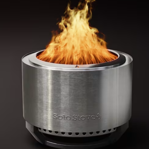 Solo Stove Summit 19.5" – en innovativ og røykfri bålpanne med integrert stativ, rask opptenning og fantastisk flammebilde.