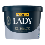 Jotun LADY Embrace er en matt interiørmaling utviklet for å gi et vakkert, jevnt og helhetlig resultat.