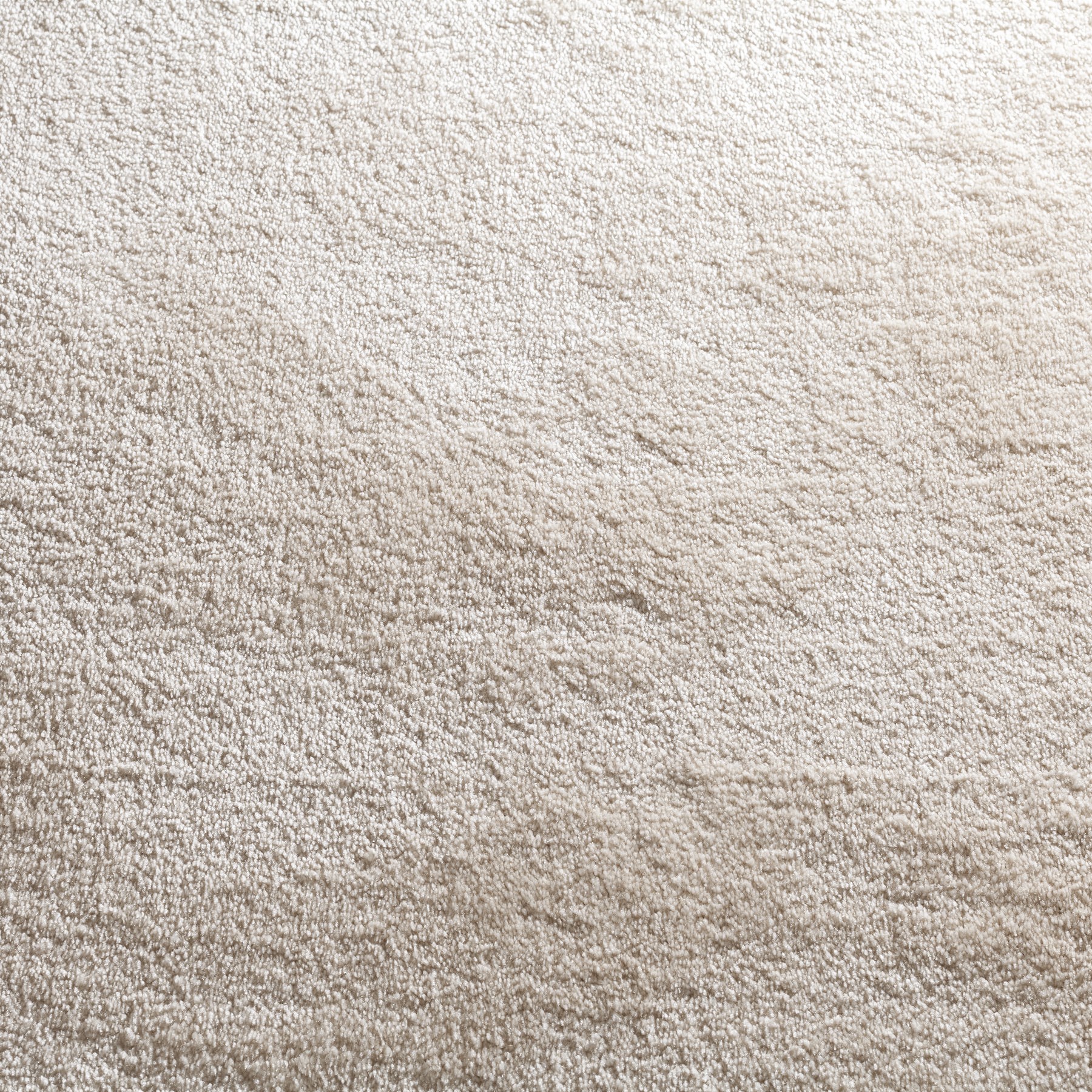 JAB ANSTOETZ Velvet teppe i en ensfarget nyanse, med tett, myk og høy floss-overflate