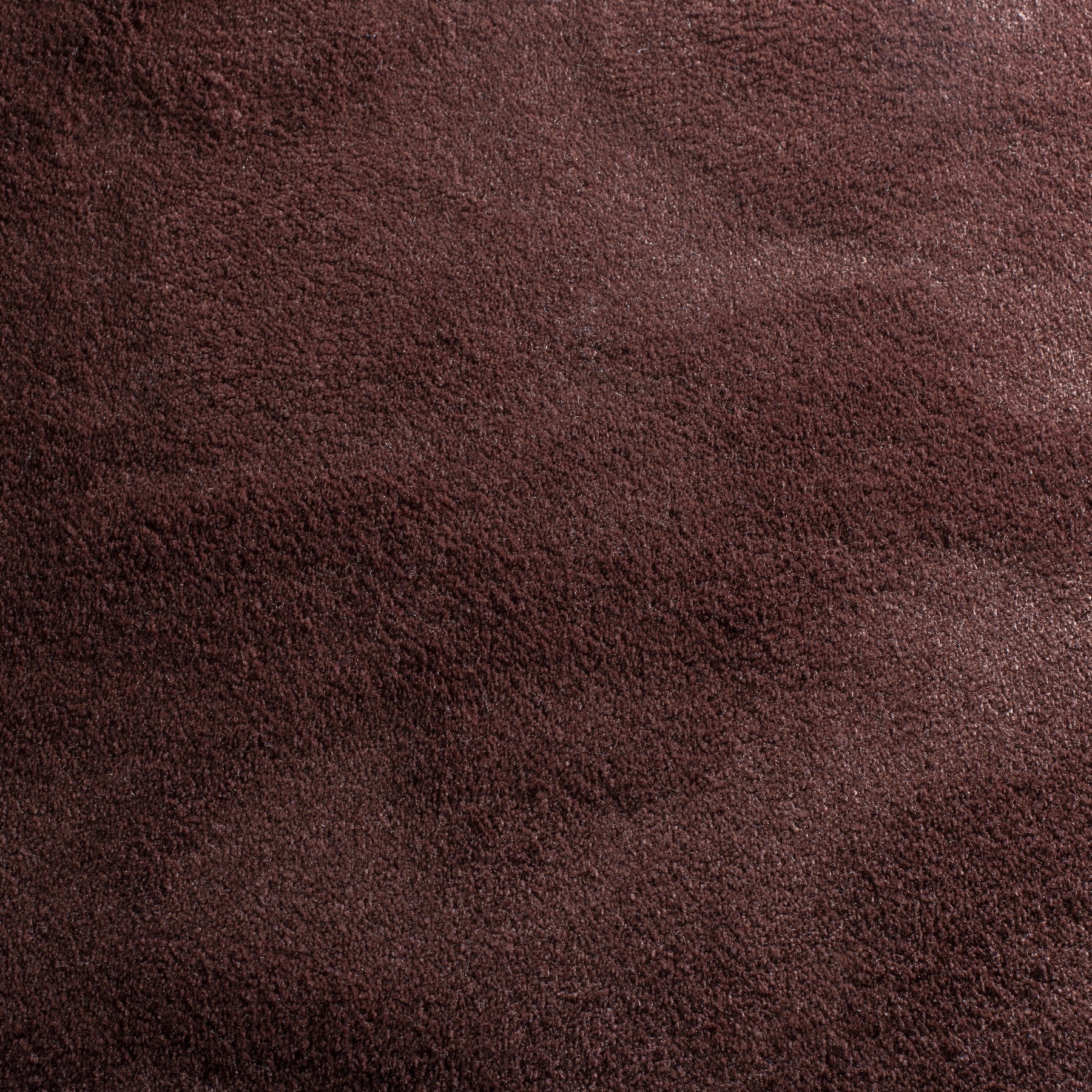 AB ANSTOETZ Velvet teppe i en ensfarget nyanse, med tett, myk og høy floss-overflate